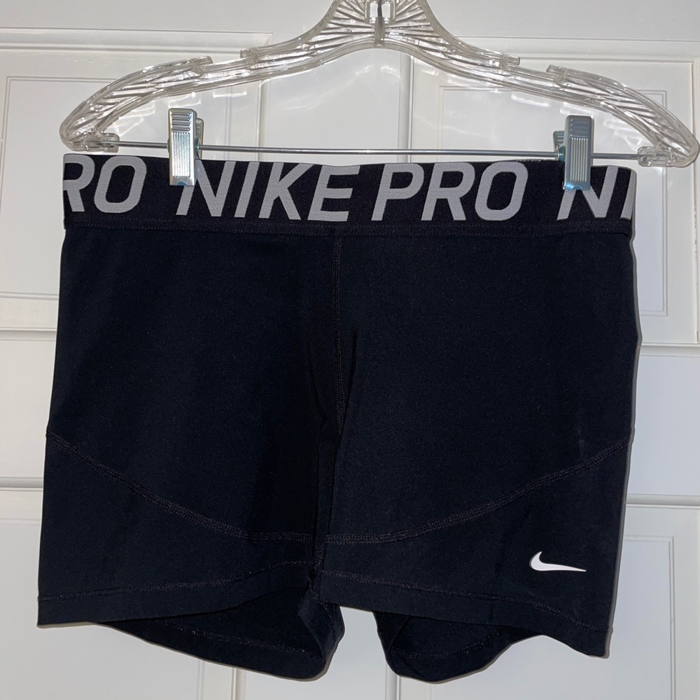 Black Nike pros